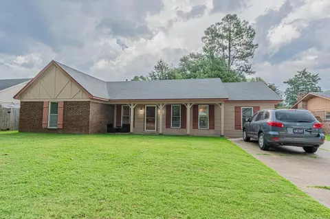 3896 Haynes Rd, Bartlett, TN 38133