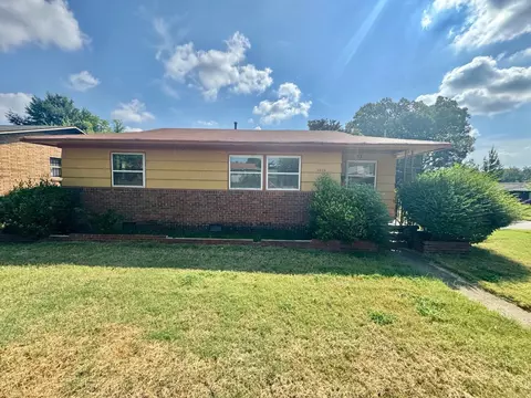 1818 Benton St, Memphis, TN 38106