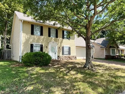 4696 Crestfield Rd, Millington, TN 38053