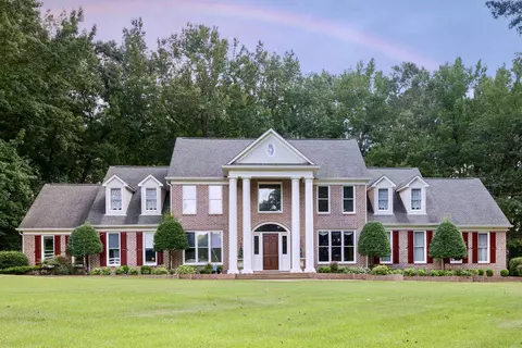 10555 Sparkle Creek Cv E, Eads, TN 38028