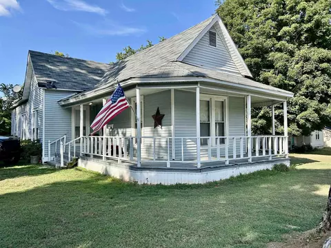 204 N Hazel St N, Halls, TN 38040