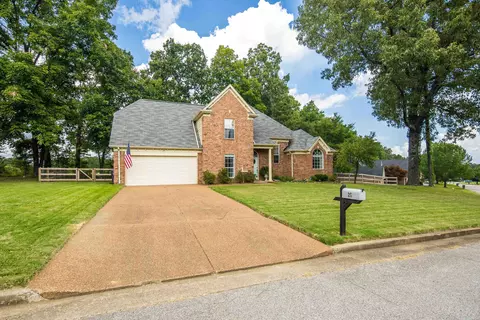 25 Norma Carol Dr, Oakland, TN 38060