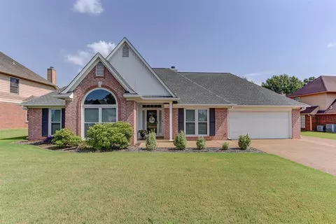 6812 Briarfield Ln, Bartlett, TN 38135