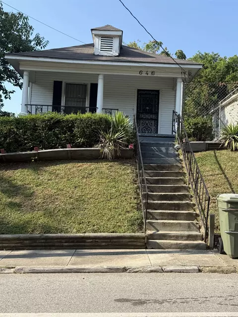 646 Walker Ave, Memphis, TN 38126