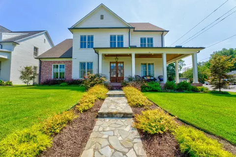 112 N Mt Pleasant Rd, Collierville, TN 38017
