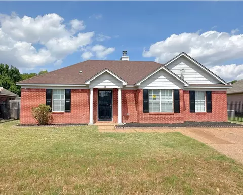 96 Autumn Branch Ln, Memphis, TN 38109