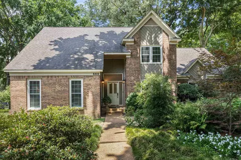 560 Silverman Dr, Collierville, TN 38017