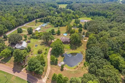 2010 Country Club Rd, Somerville, TN 38068