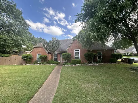 8711 Oak Trail Ln, Cordova, TN 38018
