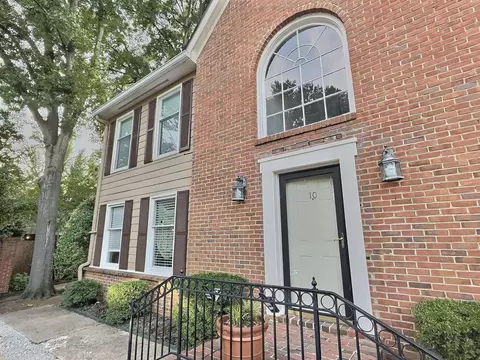 10 S Idlewild St #2, Memphis, TN 38104