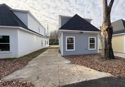 Exterior - 994 Seattle Dr, Memphis, TN 38114 photo 2 of 2