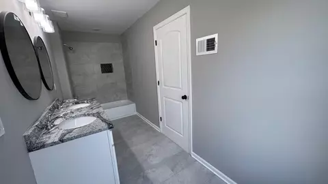 Bath - 994 Seattle Dr, Memphis, TN 38114 photo 3 of 3
