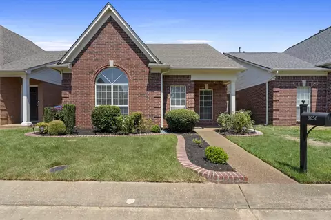 8656 Eagle View Dr, Cordova, TN 38018