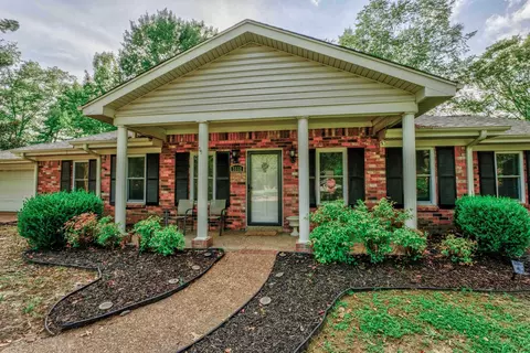 7552 Woodbend Cv, Germantown, TN 38138