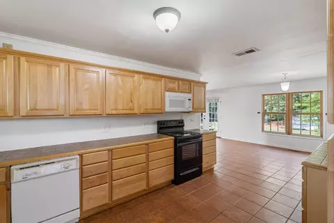Kitchen - 73 Mcwilliams Rd, Covington, TN 38019 photo 2 of 2