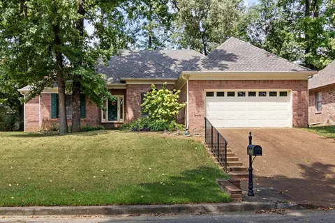 2727 Twisted Oak Cv, Memphis, TN 38016