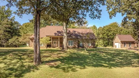 75 Breezy Meadows Cv, Eads, TN 38028