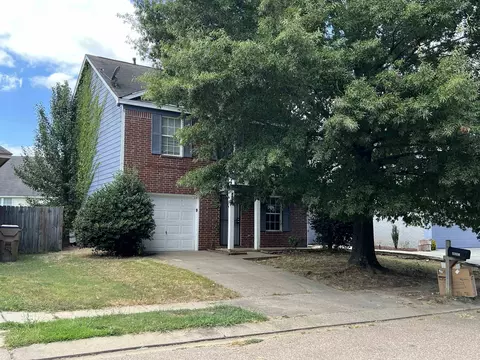4693 Waterfront Oak Dr, Memphis, TN 38128