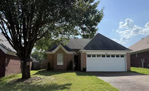 883 Timber Trace Dr, Memphis, TN 38018