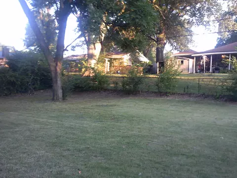 Exterior - 253 E Raines Rd, Memphis, TN 38109 photo 4 of 4