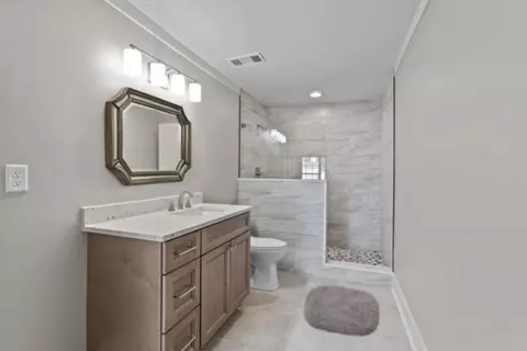 Bath - 101 Sivil Cir, Covington, TN 38019 photo 1 of 3