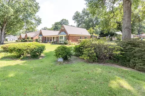 2093 Hickory Crest Dr, Memphis, TN 38119