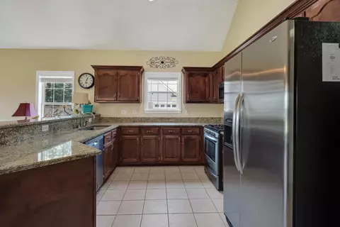 Kitchen - 402 Lillehammer Cv, Memphis, TN 38018 photo 1 of 1