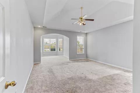 Living - 7548 Easterly Ln, Memphis, TN 38125 photo 5 of 10