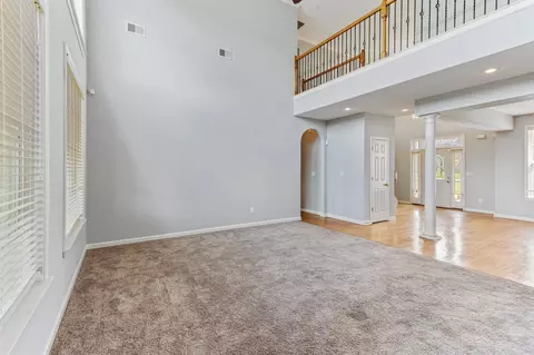 Living - 7548 Easterly Ln, Memphis, TN 38125 photo 3 of 10