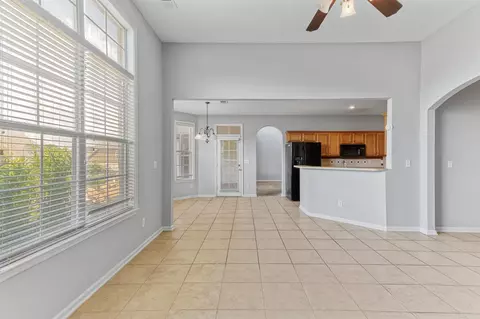Living - 7548 Easterly Ln, Memphis, TN 38125 photo 9 of 10