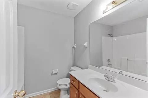 Bath - 7548 Easterly Ln, Memphis, TN 38125 photo 3 of 4