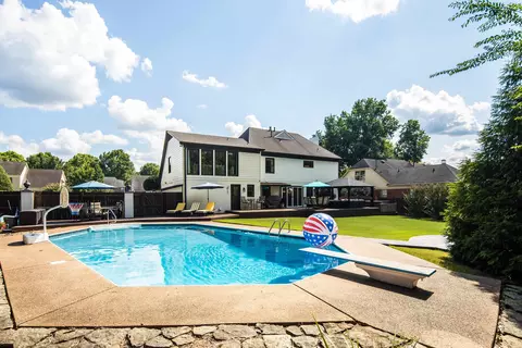142 W Nolley Dr, Collierville, TN 38017