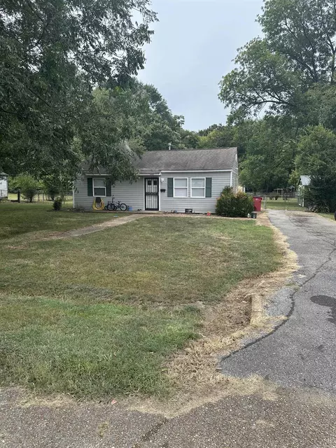 7783 Commodore Dr, Millington, TN 38053