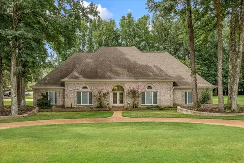 55 Coach Trl, Eads, TN 38028