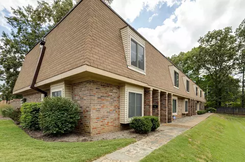 6571 S Poplar Woods Cir #1, Germantown, TN 38138