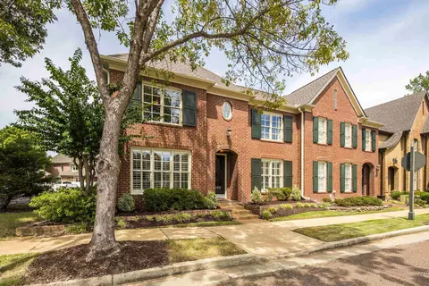 808 Deloach Cv, Collierville, TN 38017