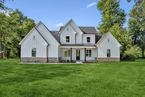 7194 Millington-arlington Rd, Millington, TN 38053