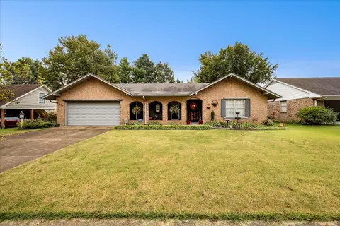 5677 W Antwerp Ave, Bartlett, TN 38135