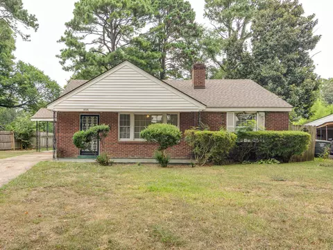 3996 Canterbury Dr, Memphis, TN 38122