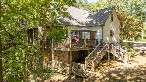 120 Pier Pt, Savannah, TN 38372