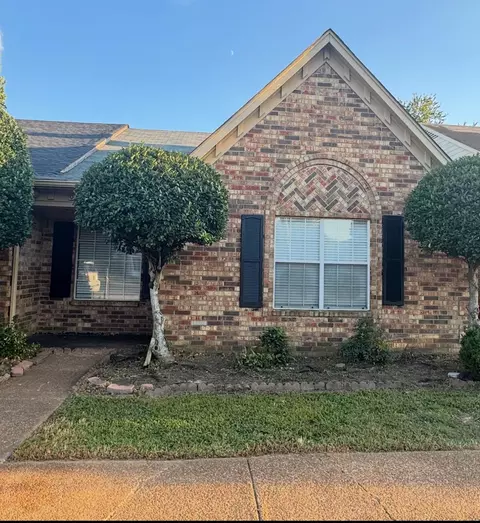 6893 Snyder Rd, Memphis, TN 38141