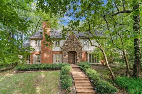 2330 Dogwood Meadows Cv, Germantown, TN 38139