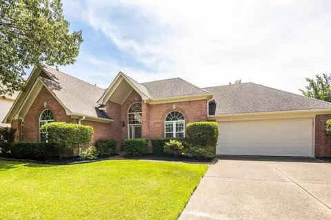 121 Cottonwood Dr, Collierville, TN 38017