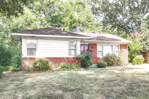835 Estridge Dr, Memphis, TN 38122