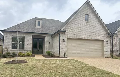 200 Green Willow Dr, Oakland, TN 38060