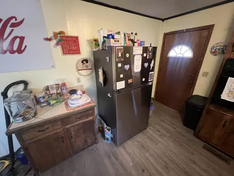 65 Walnut St, Savannah, TN 38372 photo 3