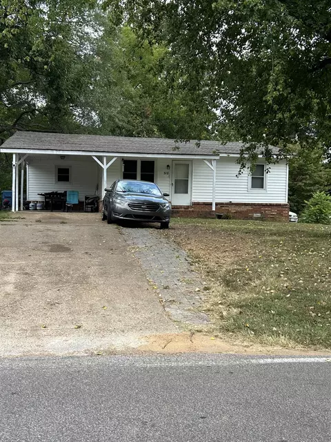 518 James St, Covington, TN 38019
