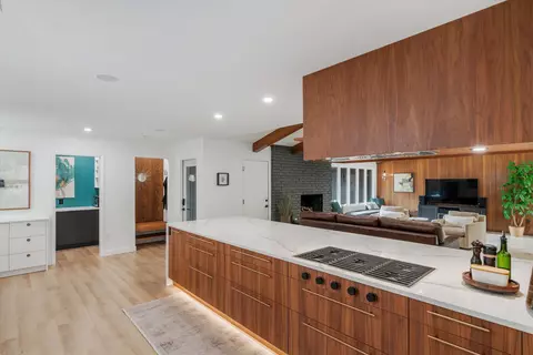 Kitchen - 19 E Yates Rd S, Memphis, TN 38120 photo 4 of 6