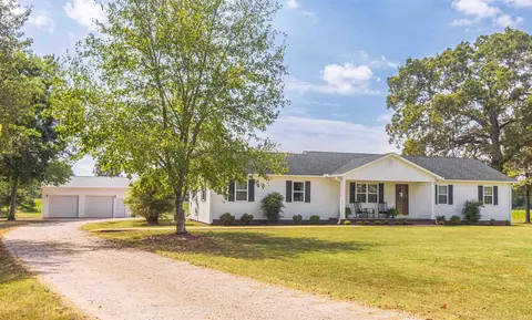 5555 New Hope Rd, Michie, TN 38357