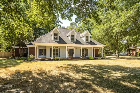 9825 Woodland Run Ln, Cordova, TN 38018